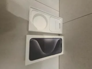 Caja iPhone 15 Pro Max