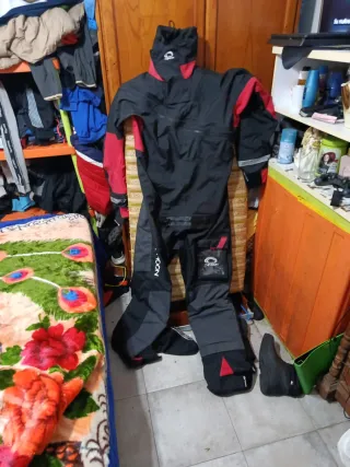 Traje seco Typhoon talla