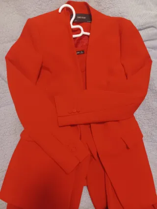 Conjunto Zara Rojo Blazer y Pantalón