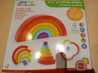 Arcoíris Montessori Madera.