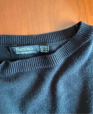 Jersey Bershka fino corto negro Talla M