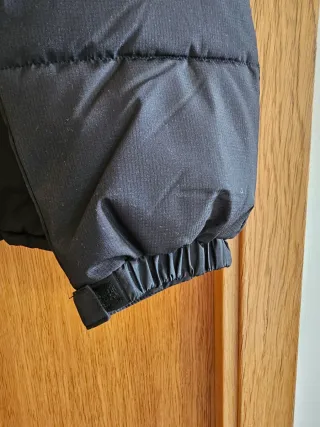 Abrigo plumífero Reebok negro nuevo