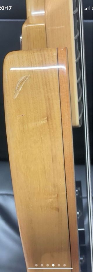 Bajo zurdo Marcus Miller Sire V9