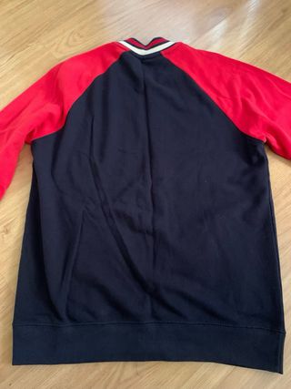 Sudadera azul marino y roja con cremallera L