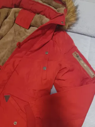 Parka hombre roja con capucha