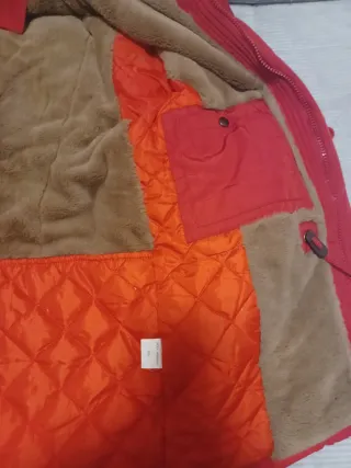 Parka hombre roja con capucha