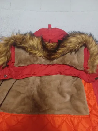 Parka hombre roja con capucha