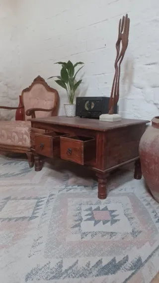 Mesa de centro de madera rústica