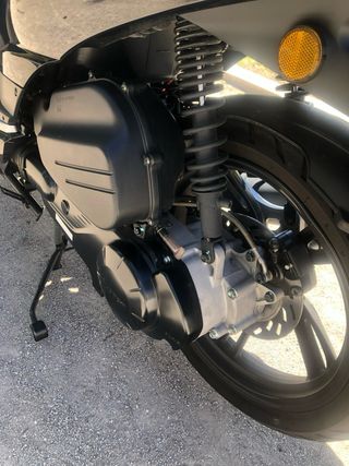 Peugeot Tweet 125i Negra