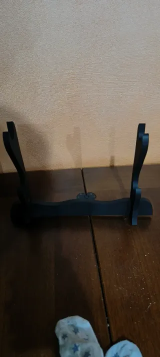 Espositore da tavolo in legno nero