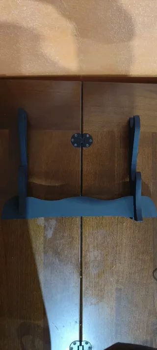 Espositore da tavolo in legno nero