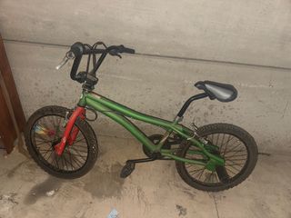 Bicicleta BMX Verde y naranja