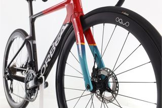 Orbea Orca Aero OMX Lotto Dstny Di2 12V (carretera) t.52 Reacondicionada