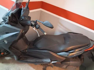 Yamaha XMAX 250cc Scooter