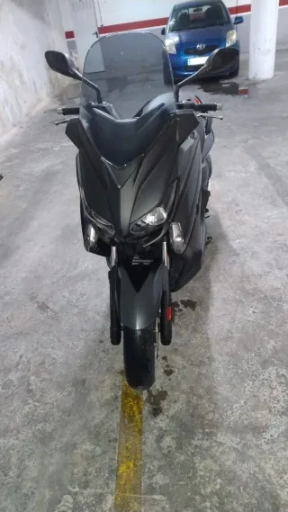 Yamaha XMAX 250cc Scooter