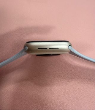 Apple Watch con funda de diamantes