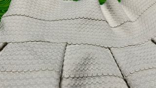 Falda elegante blanca