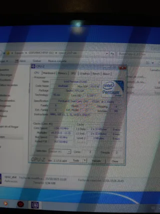 Ordenador eMachines Negro con detalles verdes