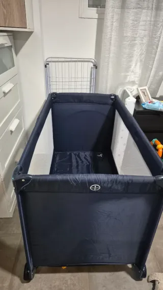 Cuna de viaje plegable