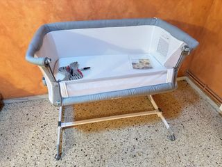 Culla Jané Babyside grigia a fianco