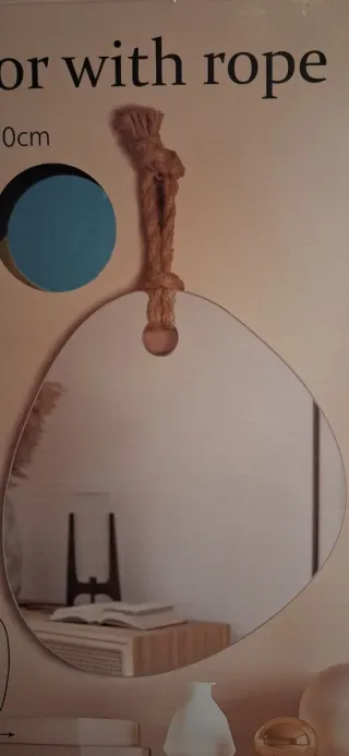 Espejo de pared con cuerda