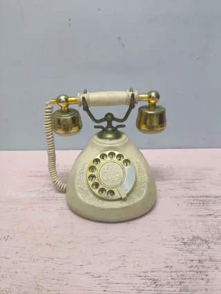 Teléfono antiguo de disco