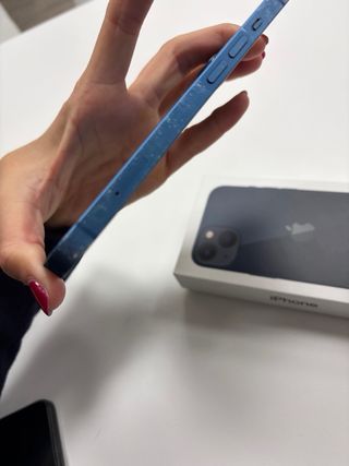 iPhone 13 128GB Azul vida de la bateria 79%