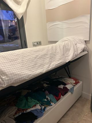 Cama individual con almacenaje