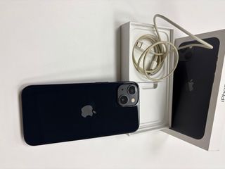 iPhone 13 128GB Azul Marino vida de la Bateria 75%