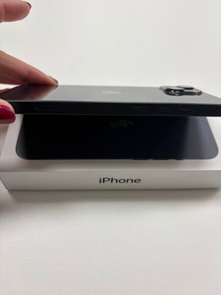 iPhone 13 128GB Azul Marino vida de la Bateria 75%