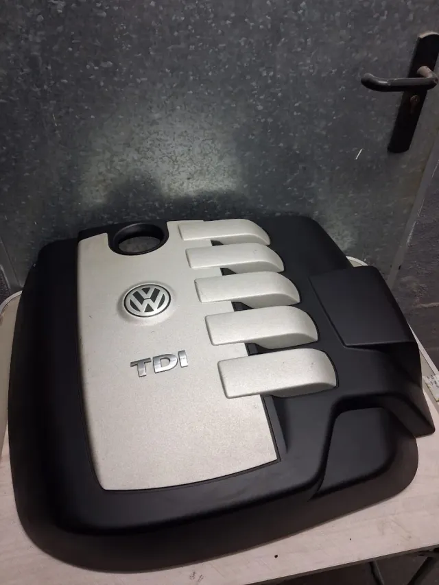 Tapa Motor VW Touareg R5 TDI