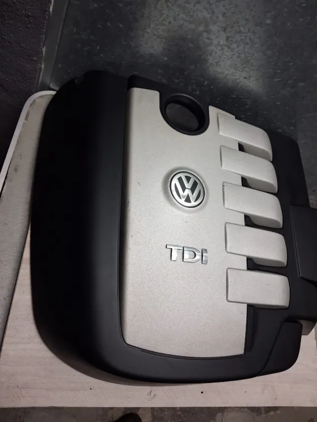 Tapa Motor VW Touareg R5 TDI
