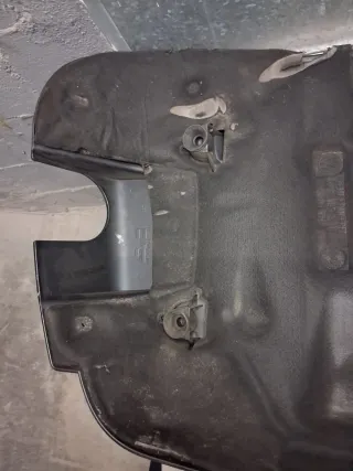 Tapa Motor VW Touareg R5 TDI