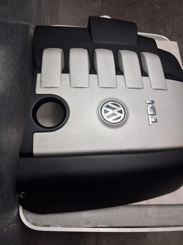 Tapa Motor VW Touareg R5 TDI