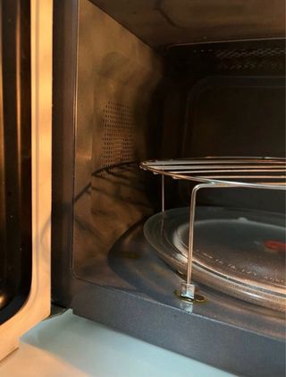 Microondas-horno Sanyo con Grill 17L