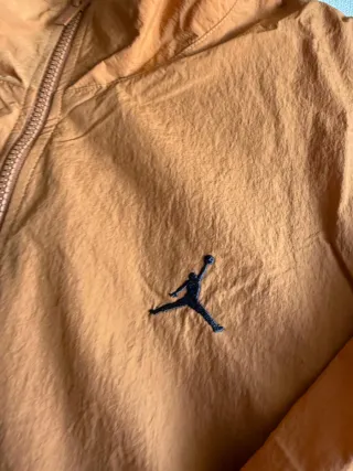 Chaqueta Jordan Talla L Naranja