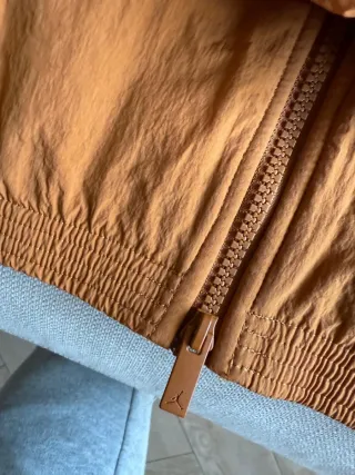 Chaqueta Jordan Talla L Naranja