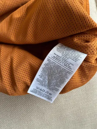 Chaqueta Jordan Talla L Naranja