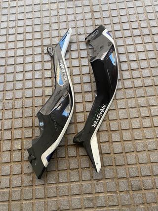 Tapas Yamaha TMAX Movistar