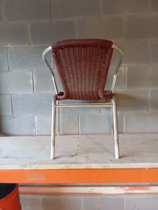 Sillas de aluminio y mimbre las 4