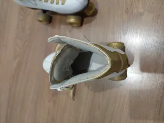 Patines Clásicos Blancos y Dorados Pie 38