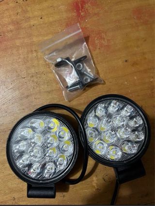 2 Focos LED Redondos
