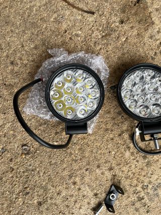2 Focos LED Redondos