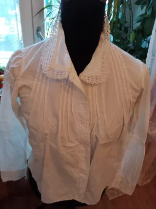 Camicetta retrò bianca con pizzo Prezzo cadauno