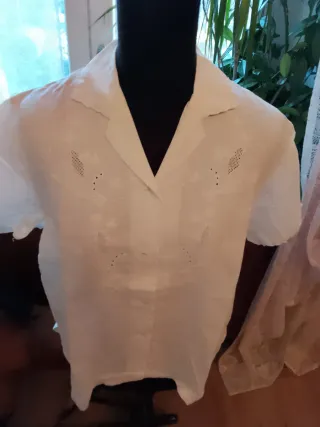 Camicetta retrò bianca con pizzo Prezzo cadauno