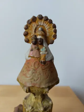 Ntra Sra del Tura Olot Figura 19 cm