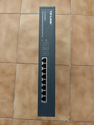 TP-LINK TL-SG1008PE PoE Gigabit Switch