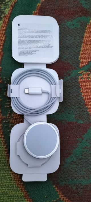 Funda Apple iPhone 17  Cuero + Cargador MagSafe