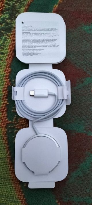 Funda Apple iPhone 17  Cuero + Cargador MagSafe