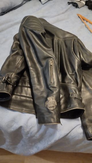 Chaqueta de cuero para moto.